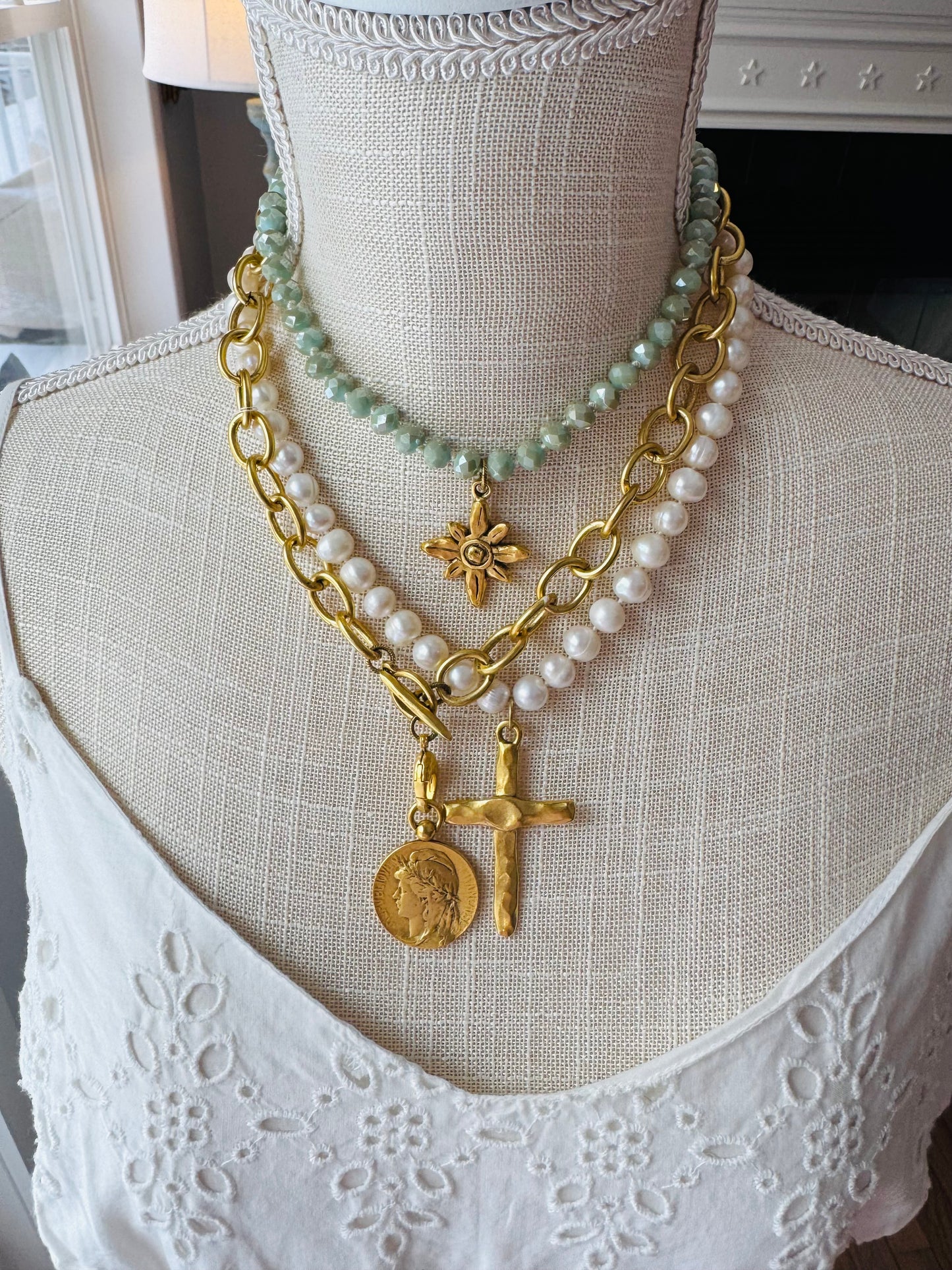 Zahara Flower Necklace