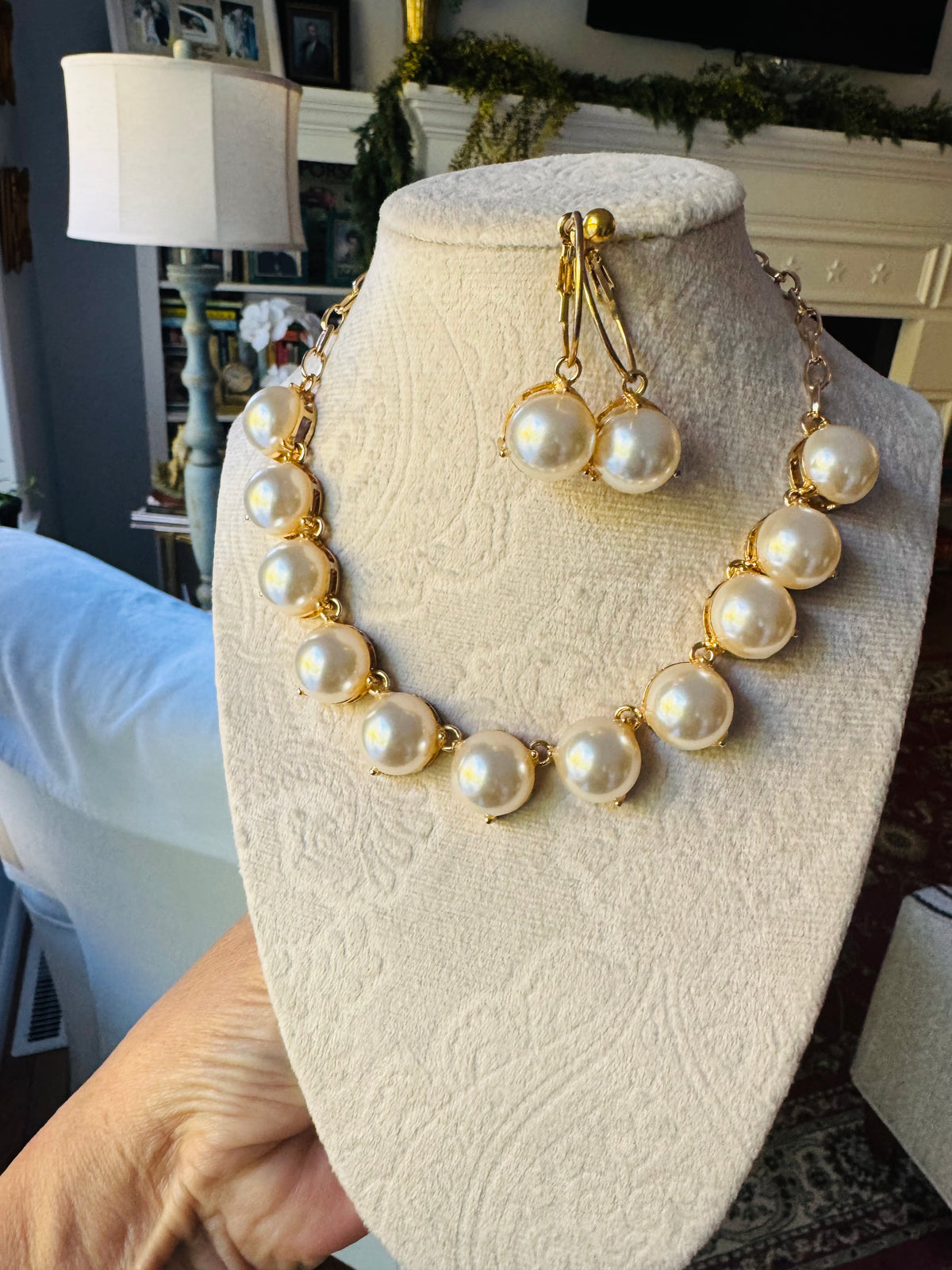 Dime Pearl Necklace Set